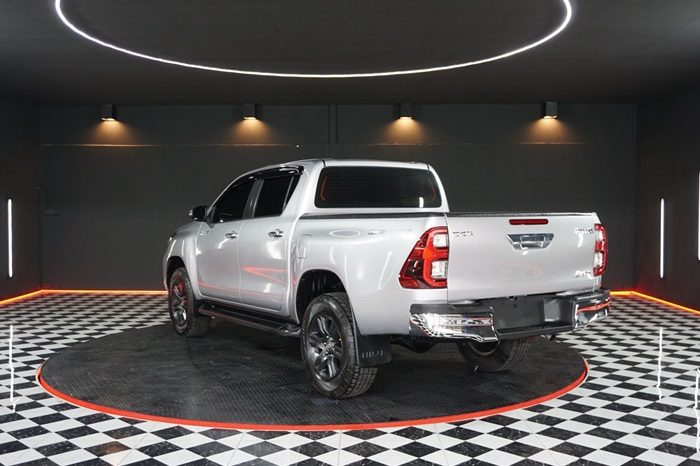 REVO PRE 2021 2.4 ENTRY AT DOUBLE CAB SILVER 4138 full