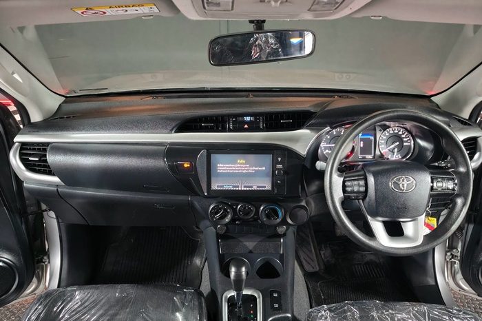 REVO PRE 2021 2.4 ENTRY AT DOUBLE CAB SILVER 4138 full