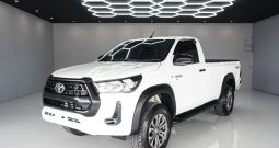 REVO 4WD 2021 2.8 ENTRY MT STANDARD WHITE  4609