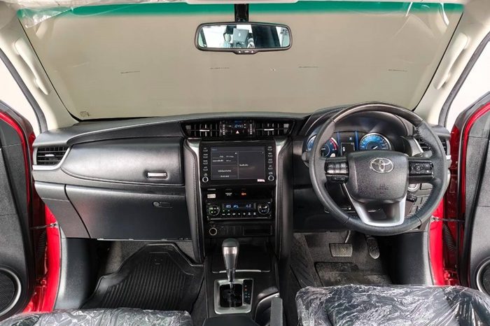 TOYOTA 2WD 2023 2.4V AT FORTUNER RED  4770 full