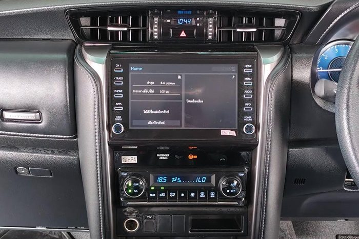 TOYOTA 2WD 2023 2.4V AT FORTUNER RED  4770 full
