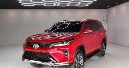 TOYOTA 2WD 2023 2.4V AT FORTUNER RED  4770