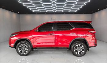TOYOTA 2WD 2023 2.4V AT FORTUNER RED  4770 full