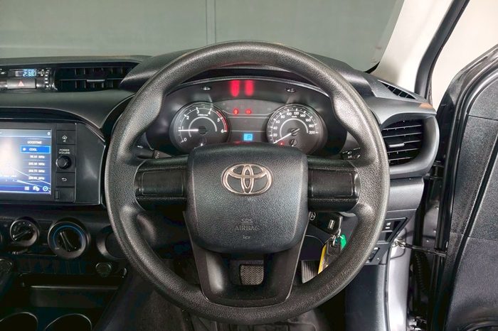 REVO 2WD 2022 2.4 ENTRY AT DOUBLE CAB DARK GREY  4908 full