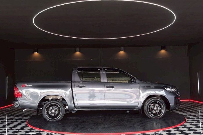 REVO 2WD 2022 2.4 ENTRY AT DOUBLE CAB DARK GREY  4908 full
