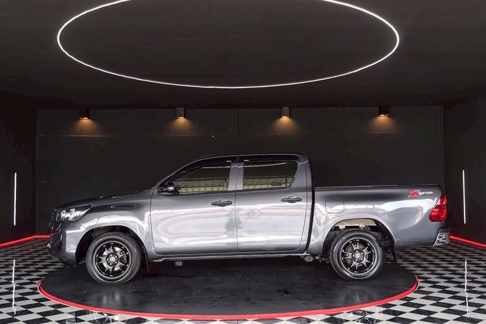REVO 2WD 2022 2.4 ENTRY AT DOUBLE CAB DARK GREY  4908 full