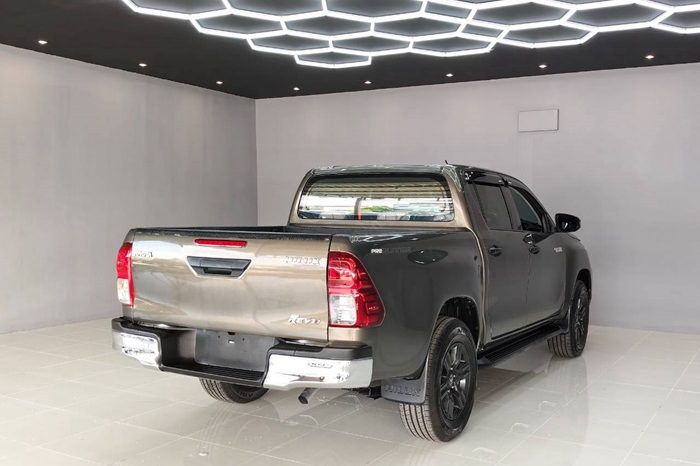 REVO 2WD 2022 2.4 ENTRY AT DOUBLE CAB BRONZE  4916 full