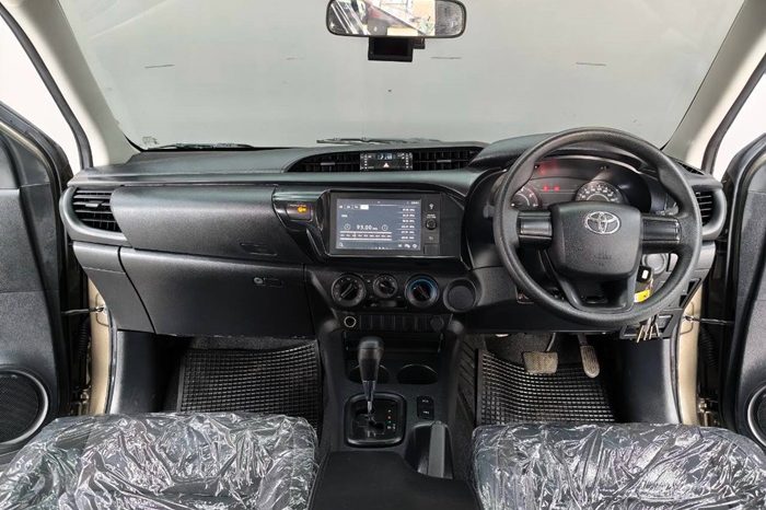 REVO 2WD 2022 2.4 ENTRY AT DOUBLE CAB BRONZE  4916 full