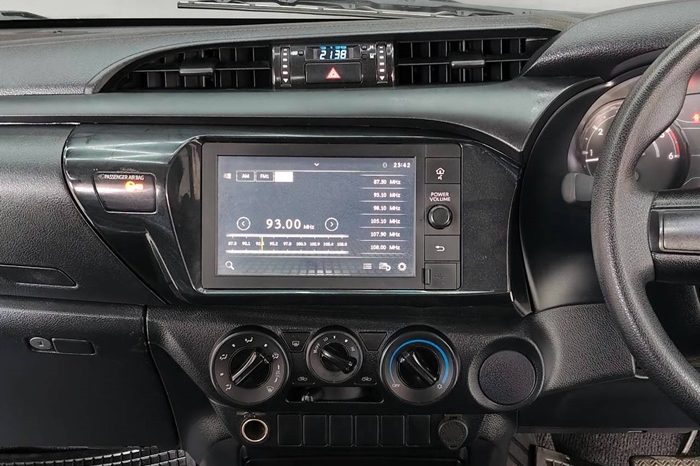 REVO 2WD 2022 2.4 ENTRY AT DOUBLE CAB BRONZE  4916 full