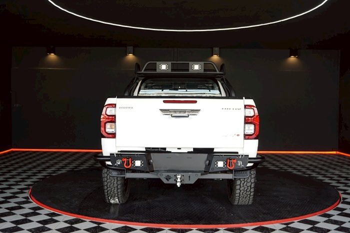 REVO 4WD 2017 2.4J AT SMART CAB WHITE  5326 full