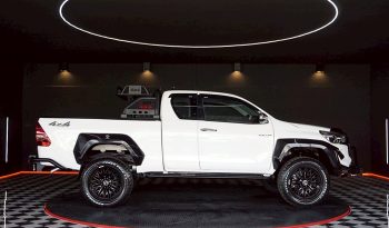 REVO 4WD 2017 2.4J AT SMART CAB WHITE  5326 full