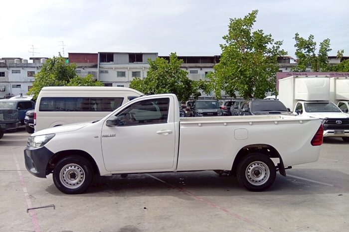 REVO 2WD 2020 2.4J MT STANDARD WHITE  8551 full