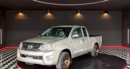 VIGO 2WD 2011 2.7J MT SMART CAB SILVER 6676