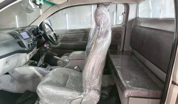 VIGO 2WD 2011 2.7J MT SMART CAB SILVER 6676 full