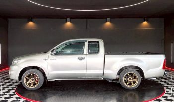 VIGO 2WD 2011 2.7J MT SMART CAB SILVER 6676 full