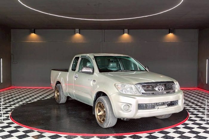 VIGO 2WD 2011 2.7J MT SMART CAB SILVER 6676 full