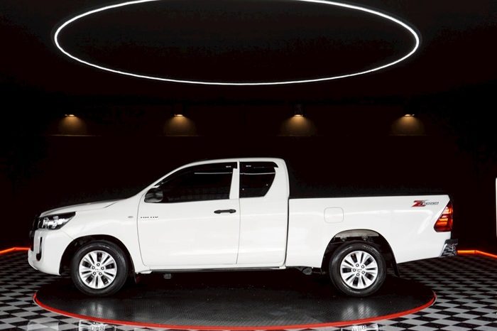 REVO 2WD 2020 2.4 MID MT SAMRT CAB WHITE  6923 full