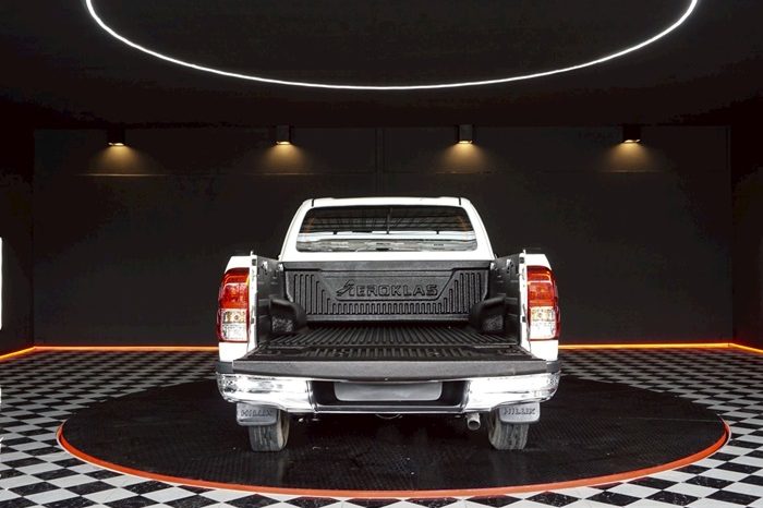 REVO 2WD 2020 2.4 MID MT SAMRT CAB WHITE  6923 full