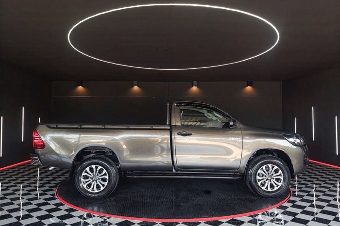 REVO 4WD 2021 2.8 ENTRY MT STANDARD BRONZE  7629 full