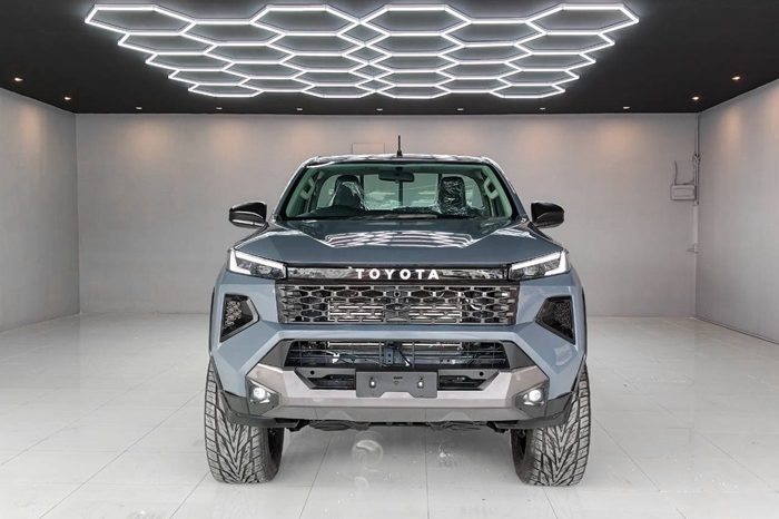 REVO 4WD 2021 2.8 ENTRY MT STANDARD GREY  7633 full