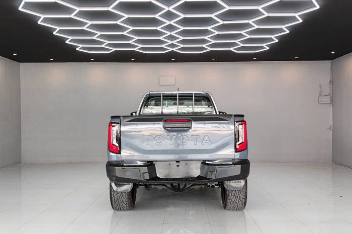 REVO 4WD 2021 2.8 ENTRY MT STANDARD GREY  7633 full