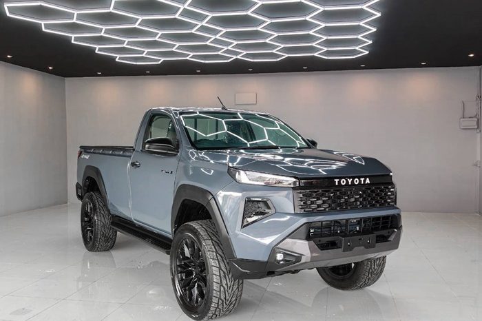 REVO 4WD 2021 2.8 ENTRY MT STANDARD GREY  7633 full