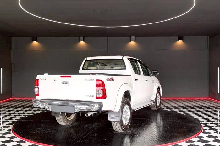 VIGO 4WD 2012 3.0G MT DOUBLE CAB WHITE  7875 full