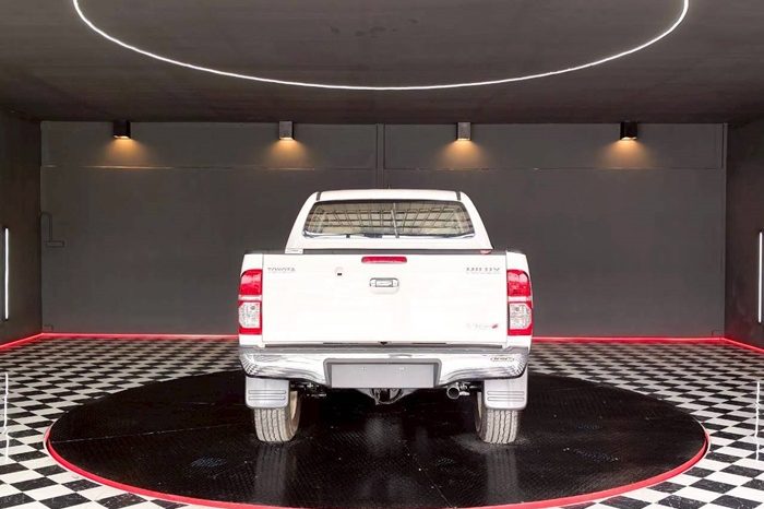 VIGO 4WD 2012 3.0G MT DOUBLE CAB WHITE  7875 full
