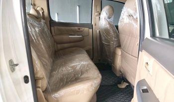 VIGO 4WD 2012 3.0G MT DOUBLE CAB WHITE  7875 full