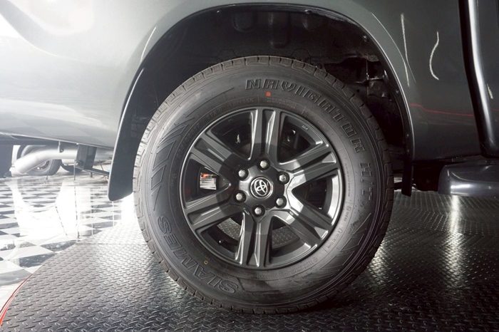 REVO PRE 2020 2.4 ENTRY AT DOUBLE CAB BRONZE  7914 full