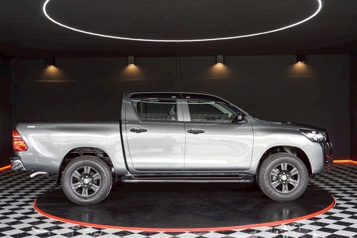 REVO PRE 2020 2.4 ENTRY AT DOUBLE CAB BRONZE  7914 full