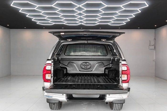 REVO PRE 2021 2.4 ENTRY AT DOUBLE CAB SILVER 8027 full