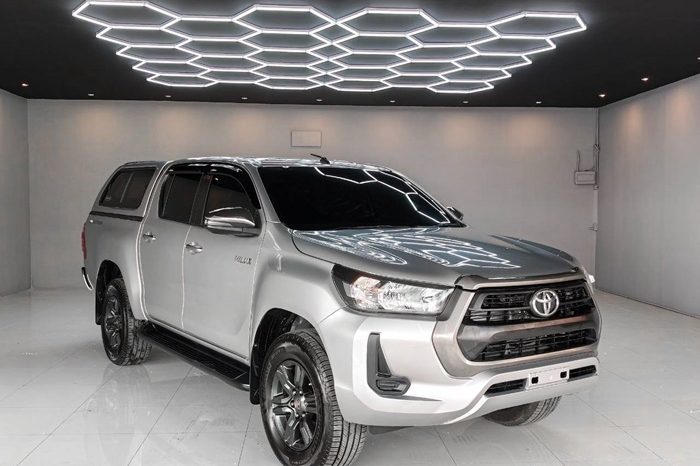 REVO PRE 2021 2.4 ENTRY AT DOUBLE CAB SILVER 8027 full