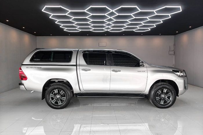 REVO PRE 2021 2.4 ENTRY AT DOUBLE CAB SILVER 8027 full