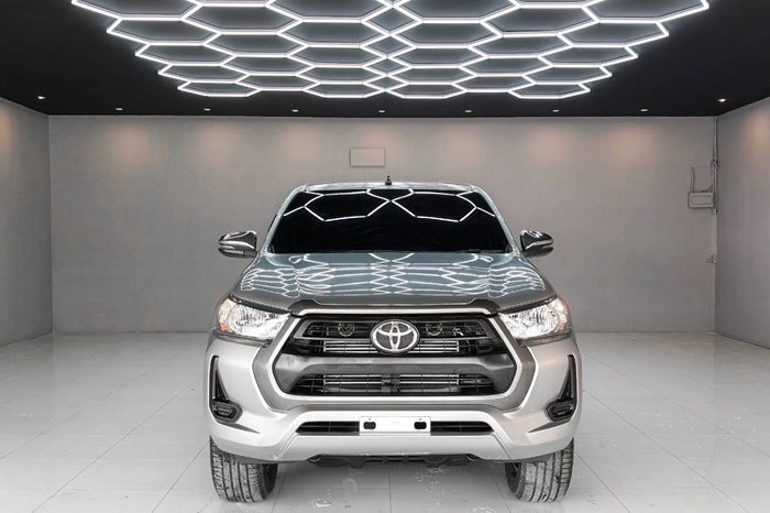 REVO PRE 2021 2.4 ENTRY AT DOUBLE CAB SILVER 8027 full