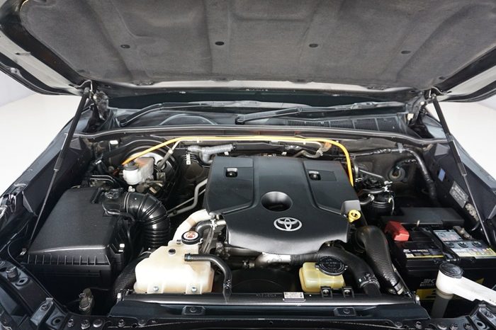 REVO PRE 2020 2.4 ENTRY AT DOUBLE CAB BLACK 8486 full