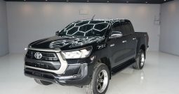 REVO PRE 2020 2.4 ENTRY AT DOUBLE CAB BLACK 8486