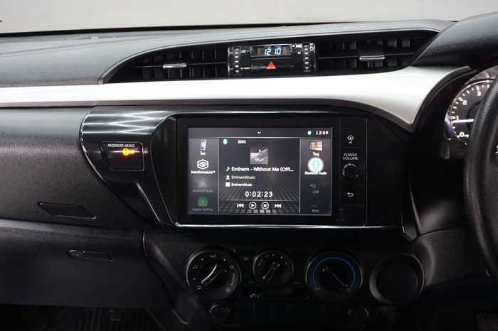 REVO PRE 2020 2.4 ENTRY AT DOUBLE CAB BLACK 8486 full