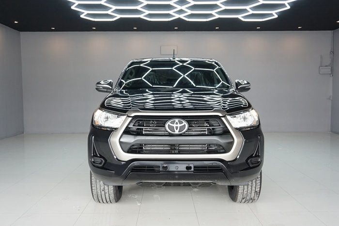 REVO PRE 2020 2.4 ENTRY AT DOUBLE CAB BLACK 8486 full