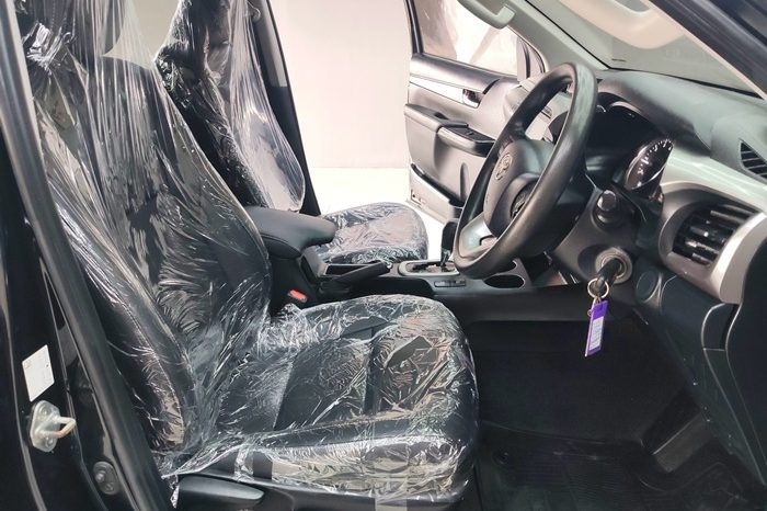 REVO PRE 2020 2.4 ENTRY AT DOUBLE CAB BLACK 8486 full
