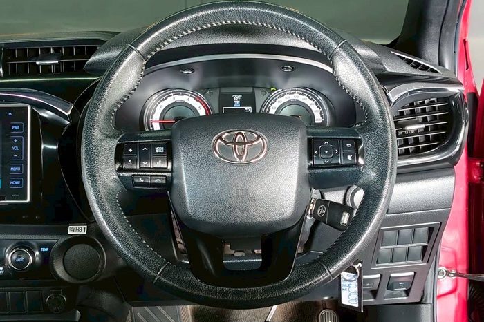 ROCCO PRE 2019 2.4G AT DOUBLE CAB RED  9690 full
