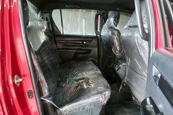 ROCCO PRE 2019 2.4G AT DOUBLE CAB RED  9690 full
