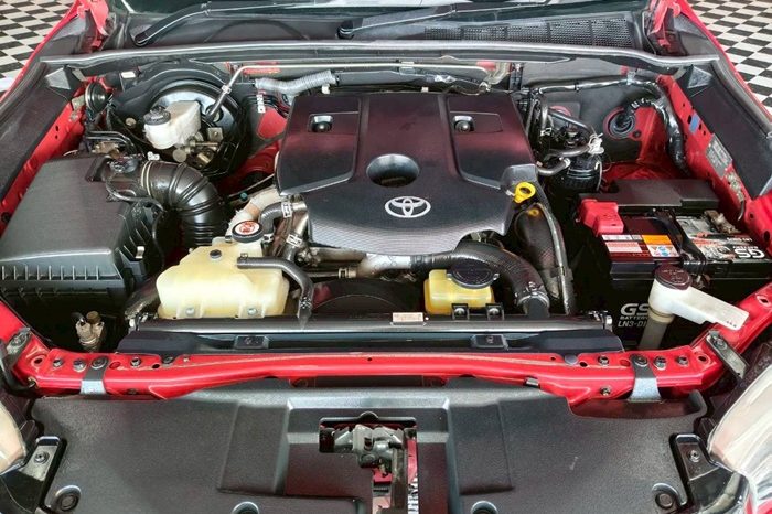 ROCCO PRE 2019 2.4G AT DOUBLE CAB RED  9690 full