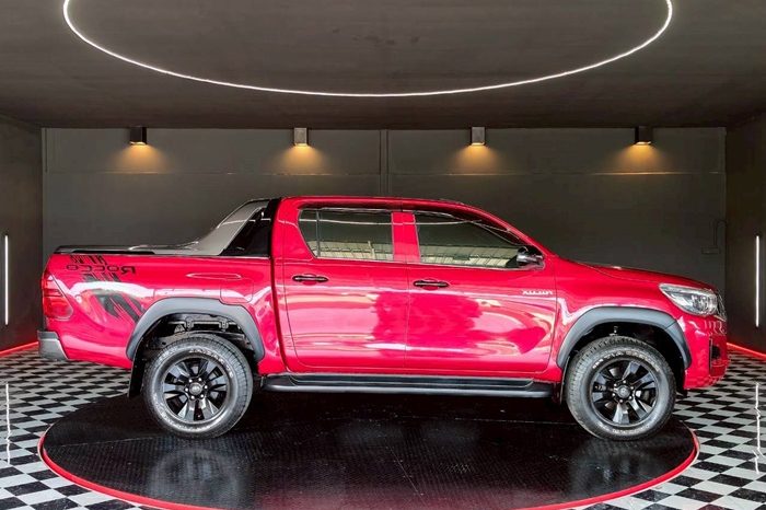 ROCCO PRE 2019 2.4G AT DOUBLE CAB RED  9690 full