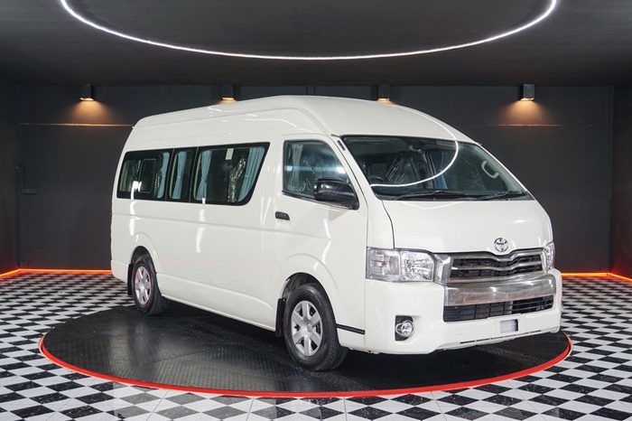 TOYOTA 2WD 2019 2.7 MT COMMUTER WHITE  9793 full