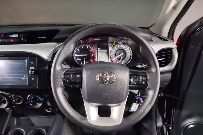 REVO PRE 2020 2.4 ENTRY AT DOUBLE CAB BLACK 9927 full