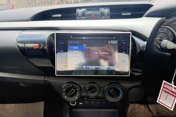REVO PRE 2018 2.4E AT SMART CAB WHITE  6107 full