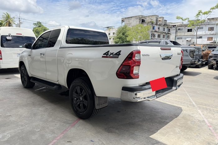 REVO 4WD 2022 2.4 MID MT SMART CAB WHITE  5476 full