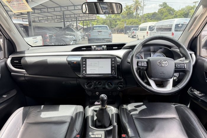 REVO 4WD 2022 2.4 MID MT SMART CAB WHITE  5476 full