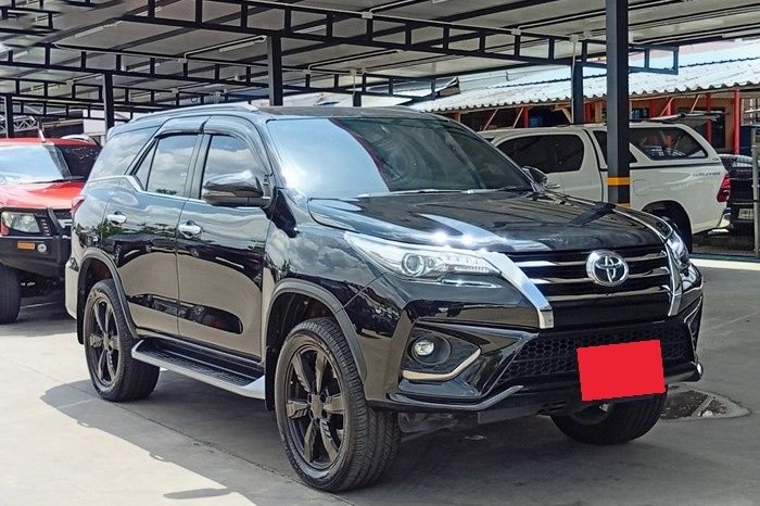 TOYOTA 4WD 2019 2.8V AT FORTUNER BLACK  6255 full